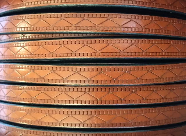 Cuir de veau 8mm avec motif - Camel Marron moyen