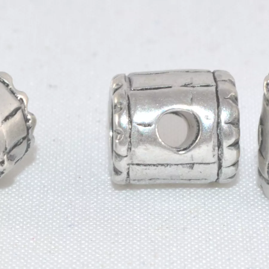 Perles cylindrique en intercalaire