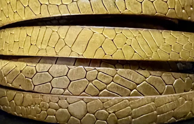 Cuir de Veau motif cailloux 10mm-NOUVLLES COULEURS - moutarde