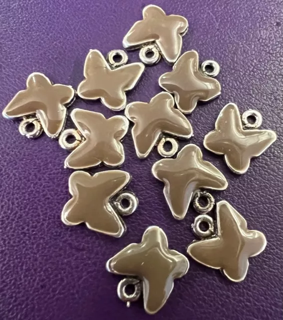 Pendant petit papillon émaillé FRANCE à l'unité - Marron clair