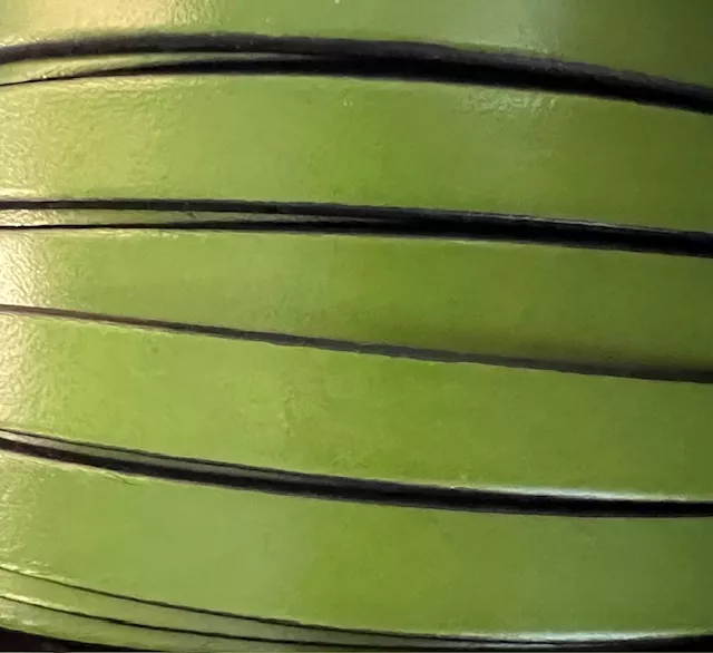 Cuir de Veau 10mm - Vert pistache