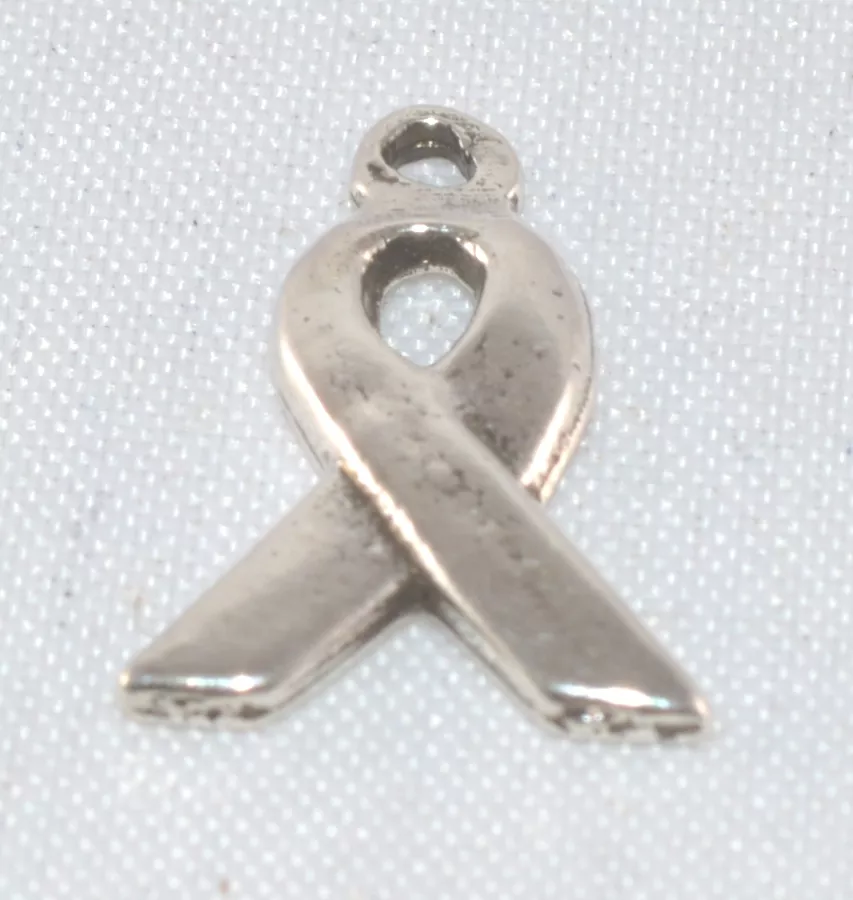 Pendant ruban en étain