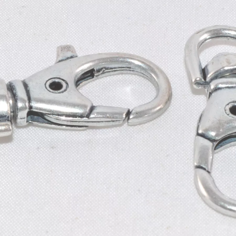 5 grands Mousquetons