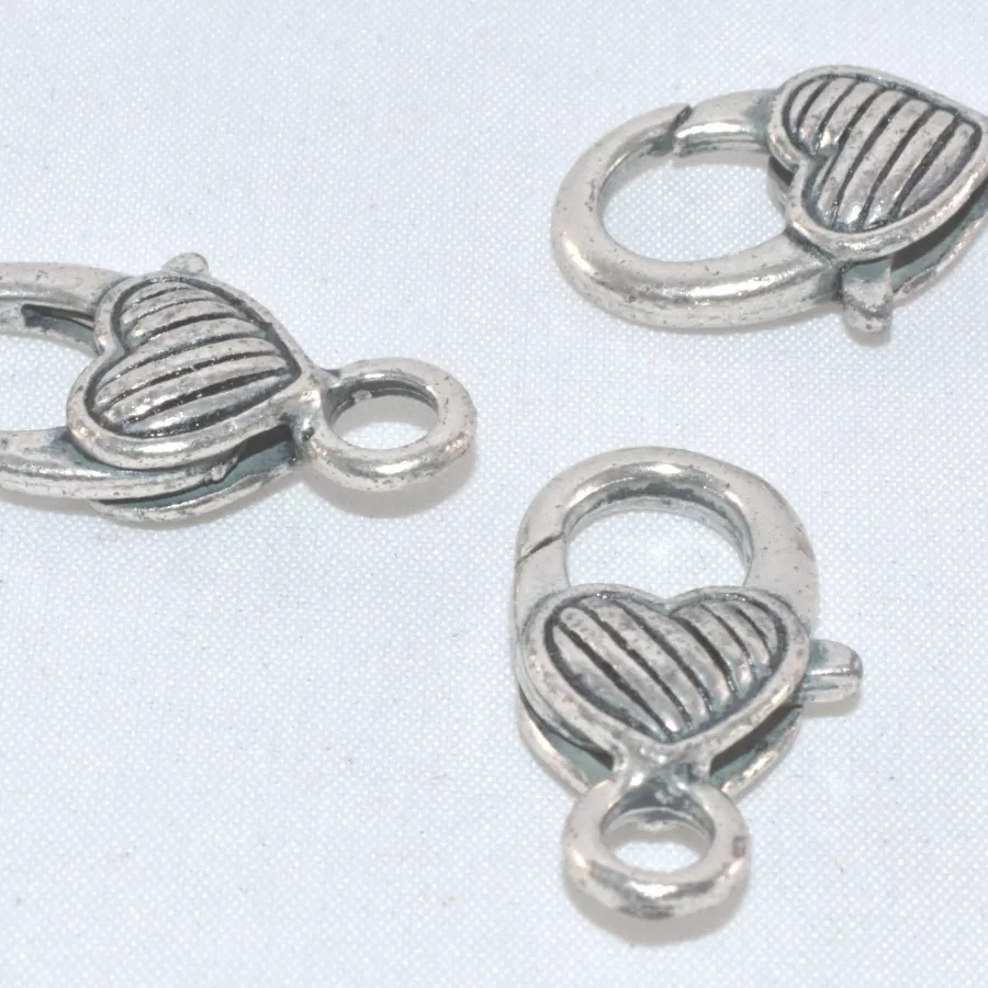 Mousquetons avec coeur rayé