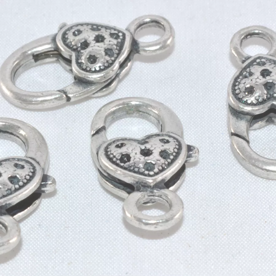 Mousquetons avec coeur à points