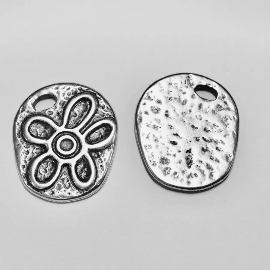 Pendant médaille fleur