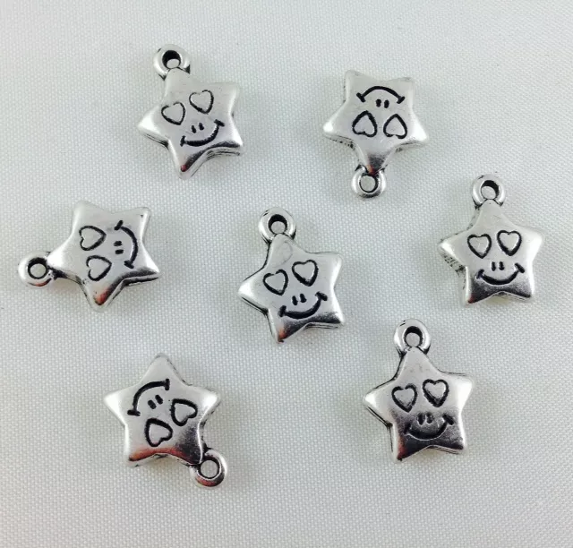 Pendant étoile avec visage