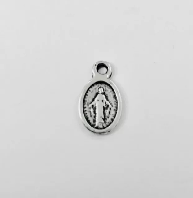 Pendant petite médaille religieuse