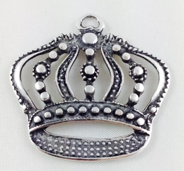 Pendant grande couronne