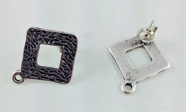 Boucles d'oreilles à clous carré martelé