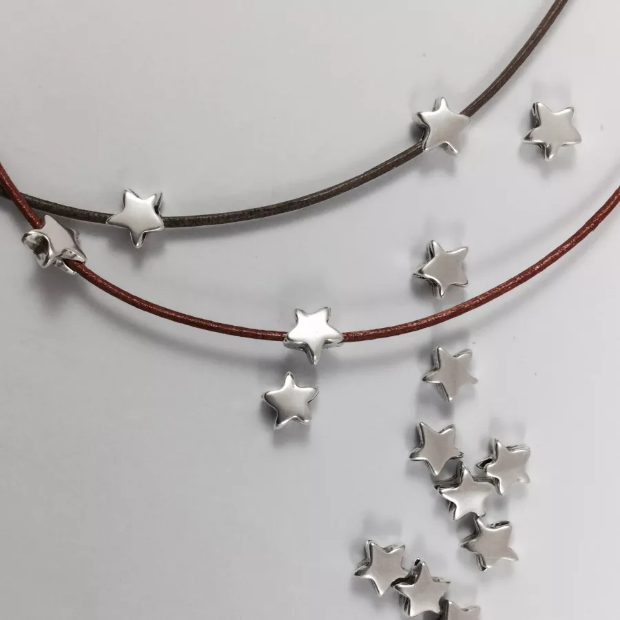 Petite etoile traversant