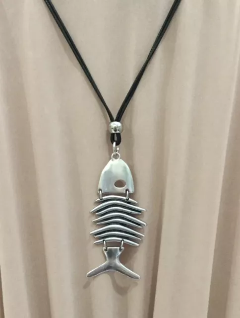 Grand poisson en pendant pour sautoir