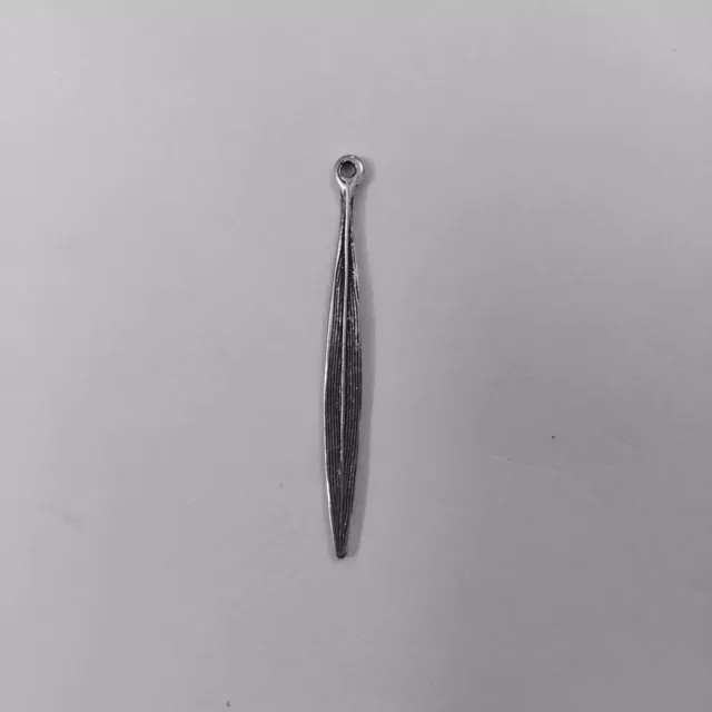 pendant feuille allongée