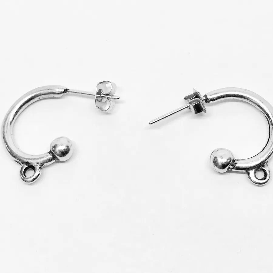 Boucles d'oreilles demi-créole avec accroche breloque