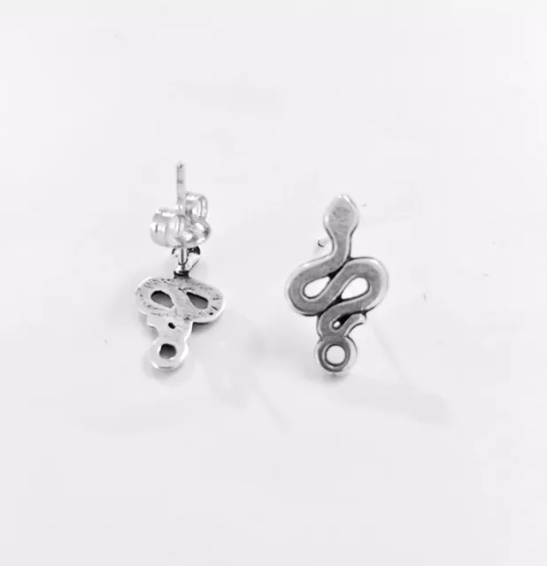 Boucle d'oreille petit serpent