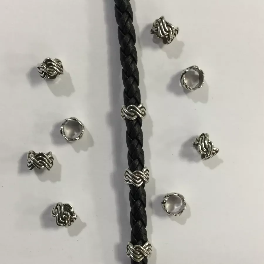 Passants stylisés en étain pour cuir rond 5mm