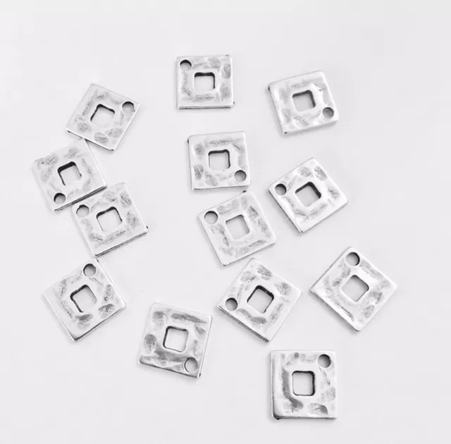 Pendant petit carré martelé