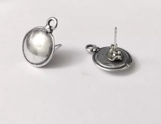 Boucle d'oreille à clou