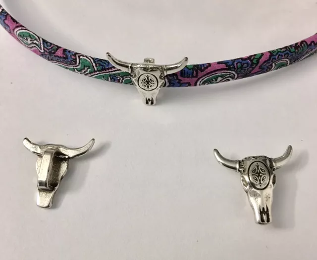 Passant tête de taureau 5 mm en étain plaqué argent