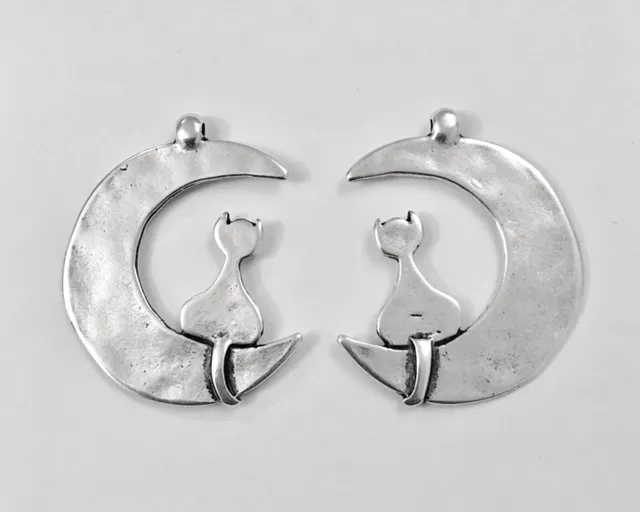 Pendant chat sur demi-lune