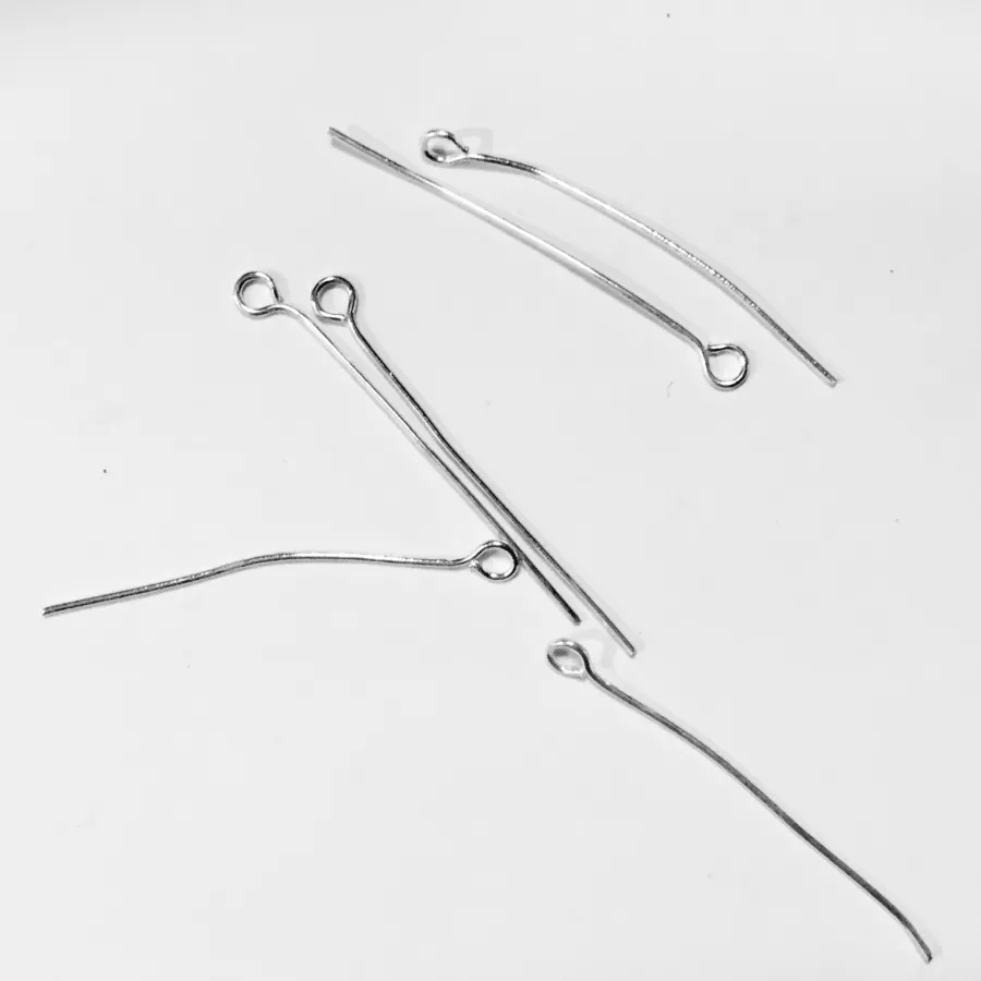 clou 4cmm avec boucle