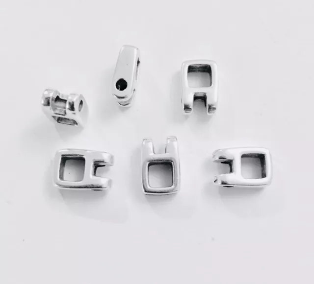 Petit intercalaire traversant