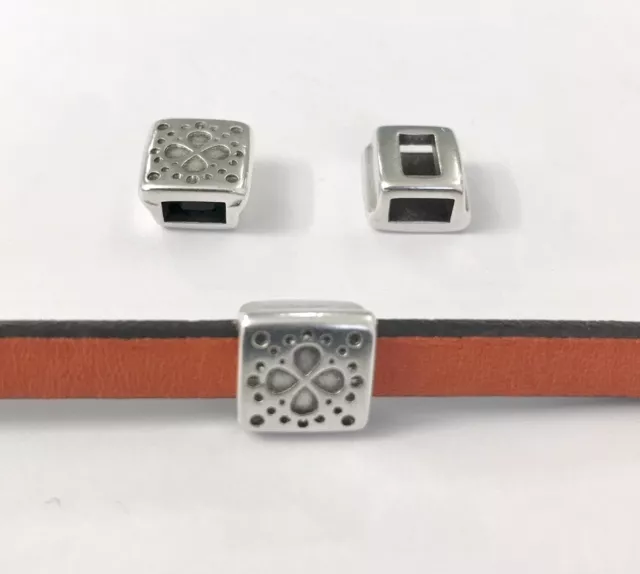 Passant trèfle à 4 feuilles pour cuir 5mm plat