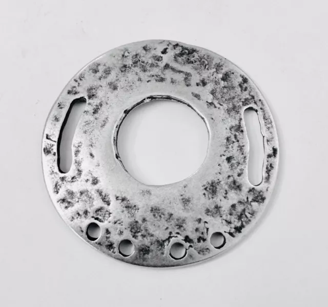 Intercalaire grande médaille avec trous multiples