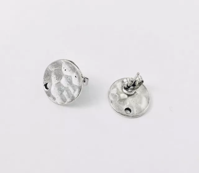 Boucle d'oreille rond martelé en étain plaqué argent antique