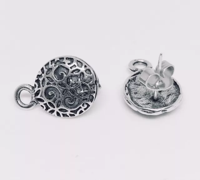 Boucles d'oreilles à clous avec motif