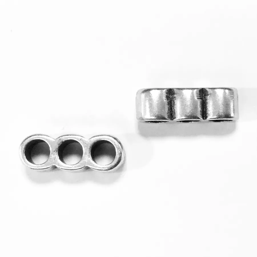 Intercalaire à trois trous