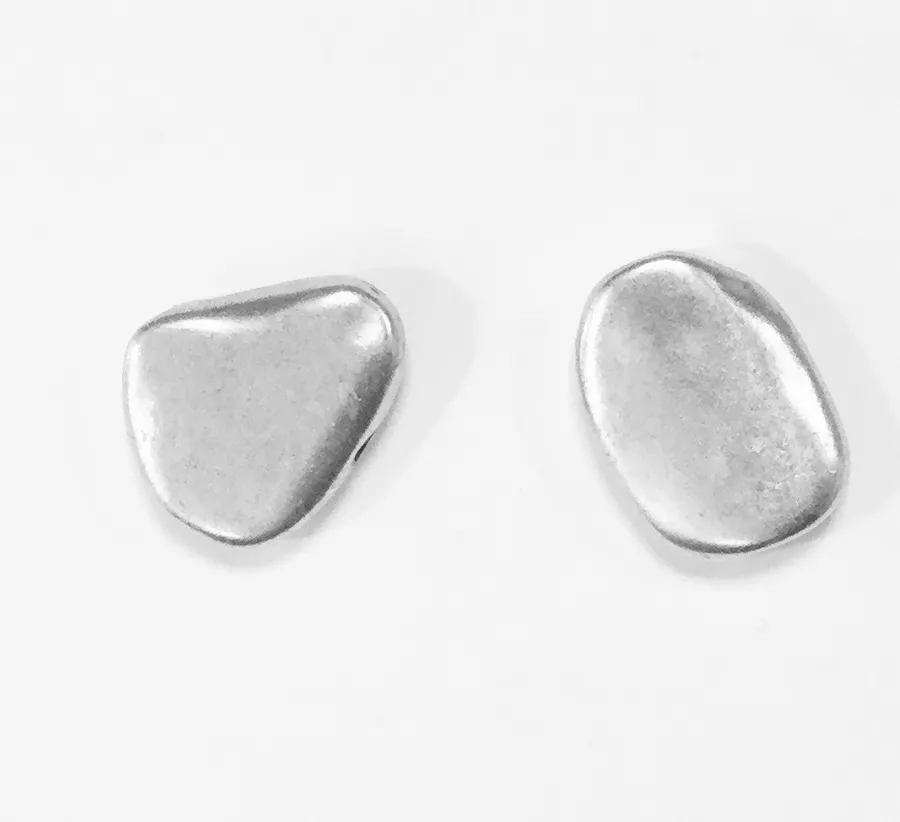 Intercalaire traversant forme cailloux 