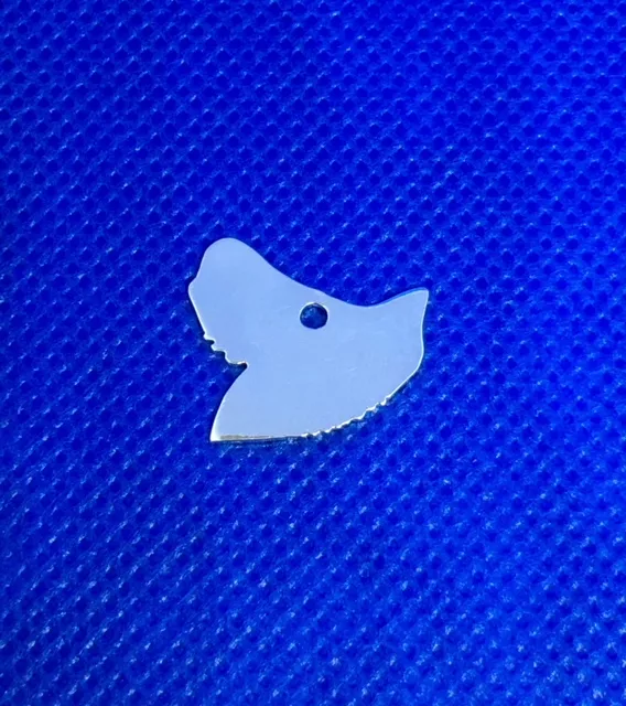 Pendant dent de requin en laiton plaqué 10 microns en France