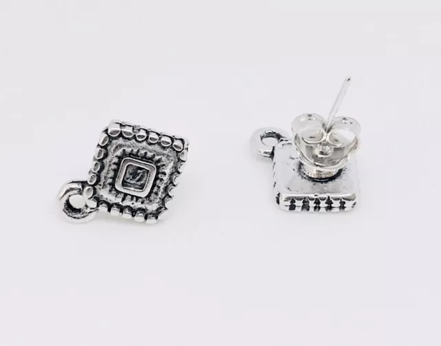 Boucles d'oreilles à clous avec motif