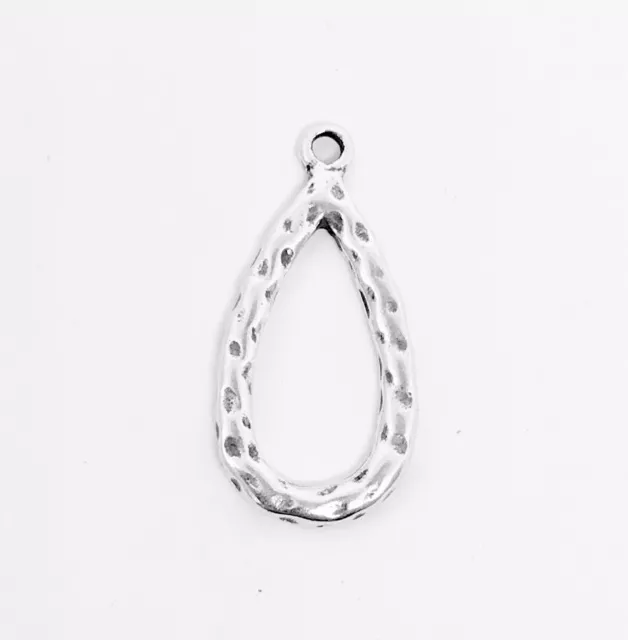 pendant poire évidé martelé 28 x 14 mm