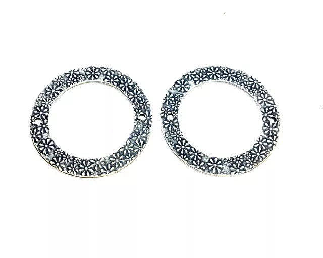 Cercle plat fleur de 43mm avec 2 trous