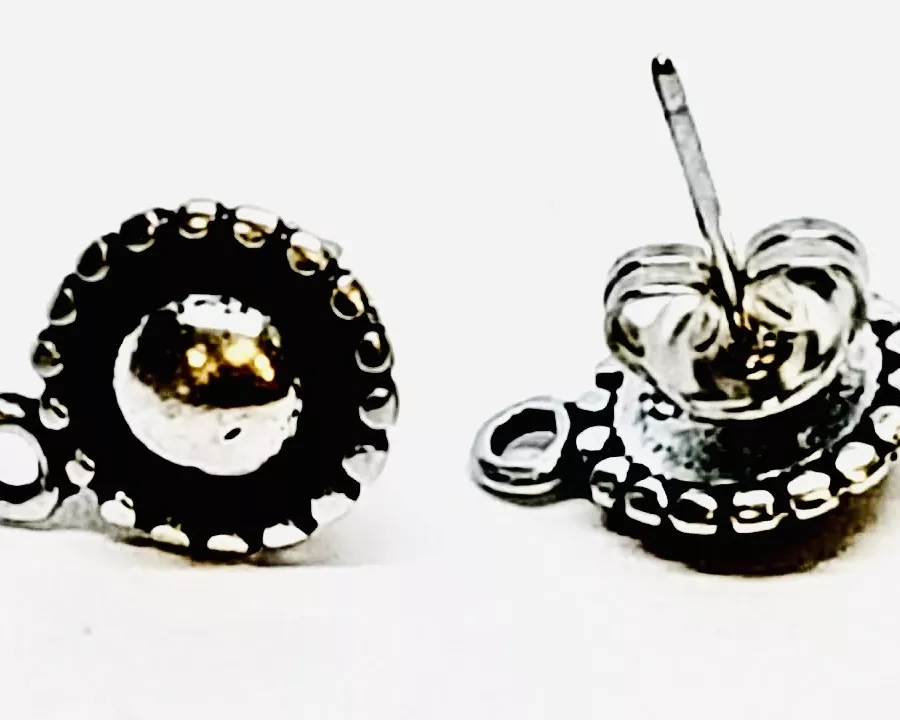 Boucles d'oreilles à clous