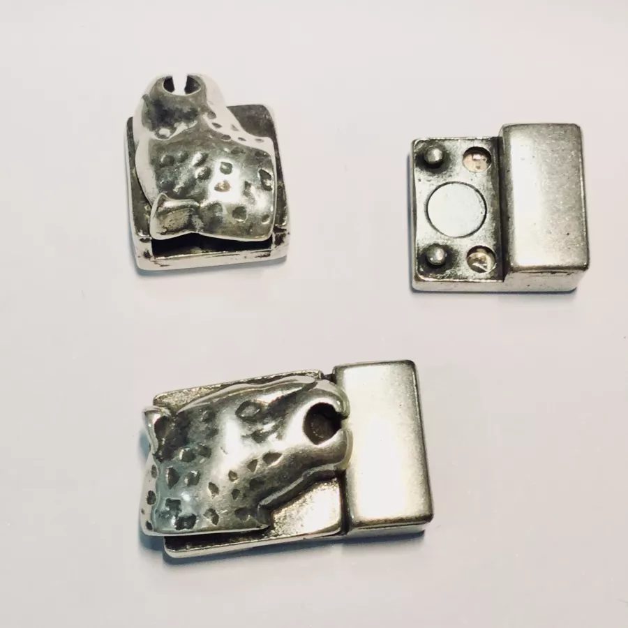 5 Fermoirs aimanté en zamac avec tete de leopard pour cuir 10mm