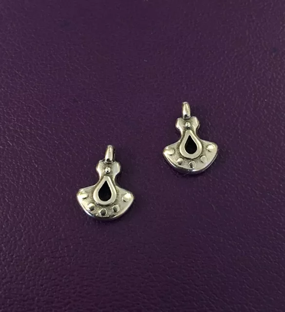 pendant abstrait petite taille 10.4 x 7.8mm