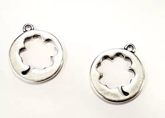 Pendant médaille trèfle à 4 feuilles évidé