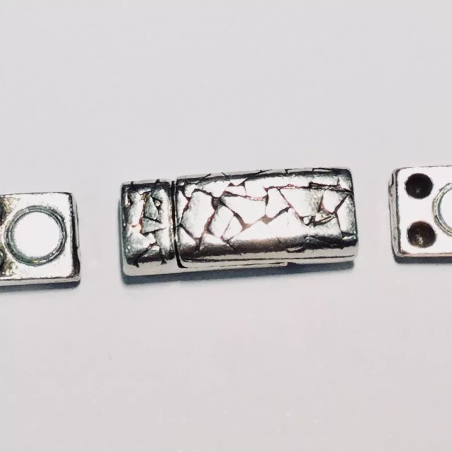 Fermoir aimanté en étain plaqué argent pour cuir plat 5mm motif craquelé