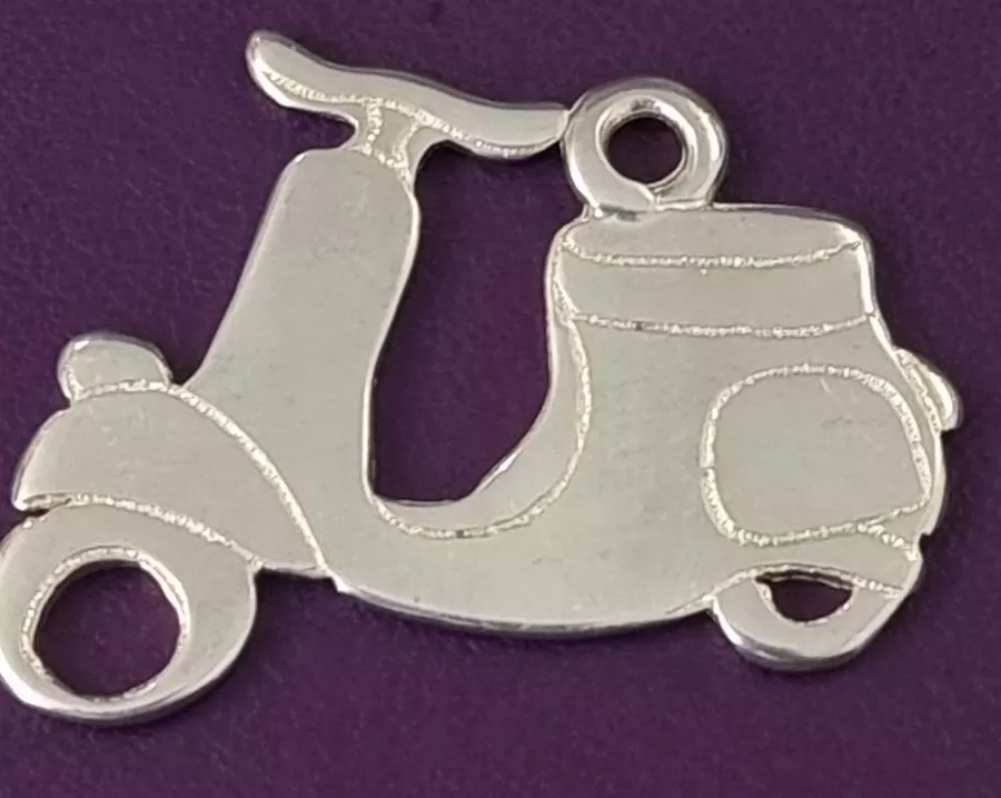 Pendant moto-scooter Vespa 