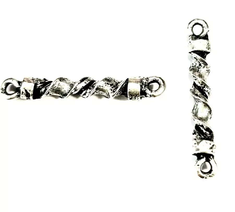 Intercalaire torsadé