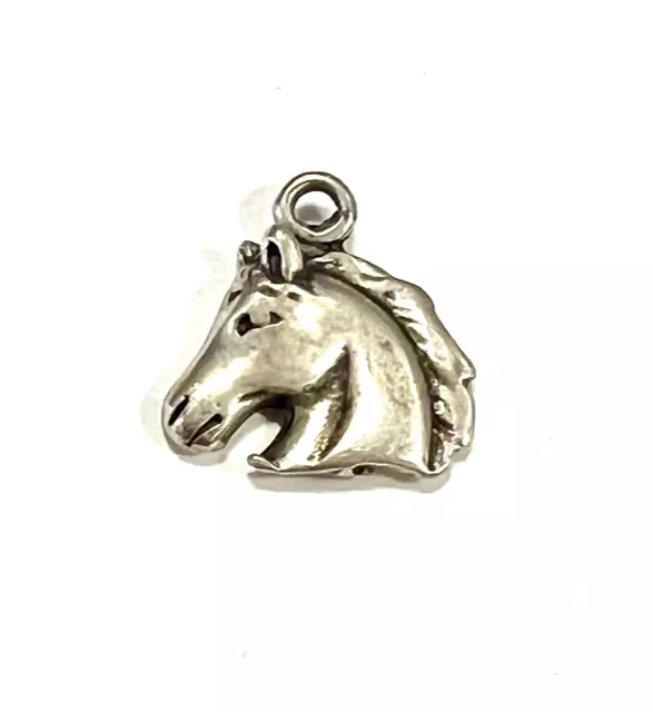 Tête de cheval en pendant