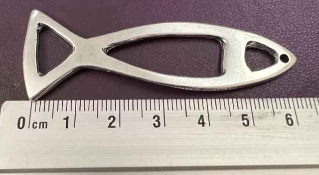 Pendant poisson 84 x17.8 mm