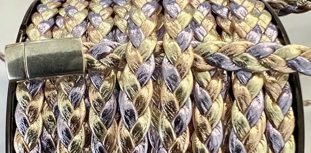 Tressé plat 6mm en trois cuirs metalisés