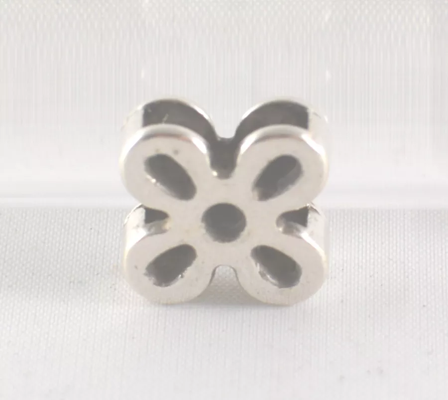 Passant fleur  10mm pour cuir  