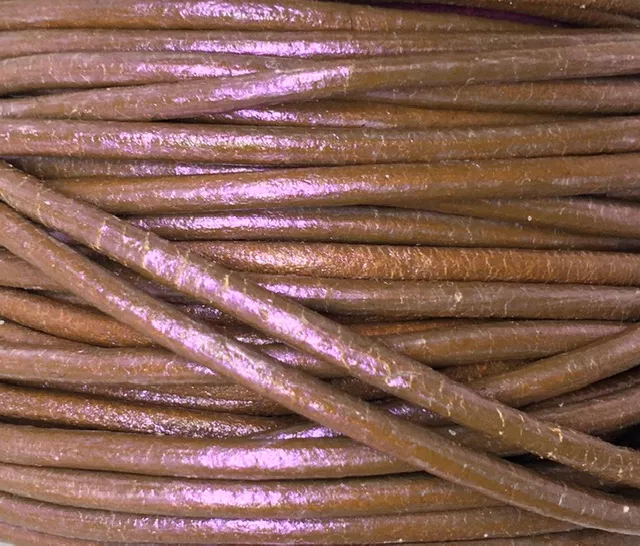 Cuir rond 2 mm couleurs pastel et métallisées - Améthyste métallisée