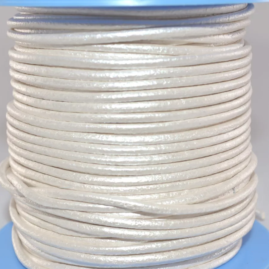 Cuir rond 2 mm couleurs pastel et métallisées - Milka argenté