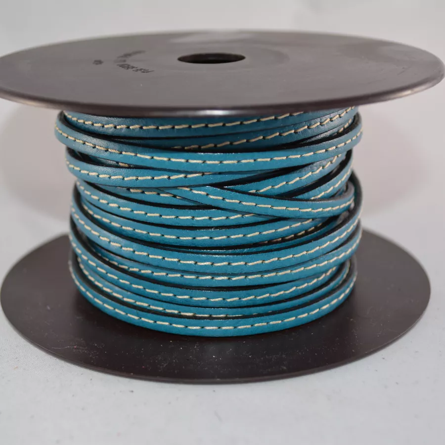Cuir de veau cousu 5mm - Bleu turquoise